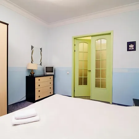 Apartment Victory Square Kvartir 2 *